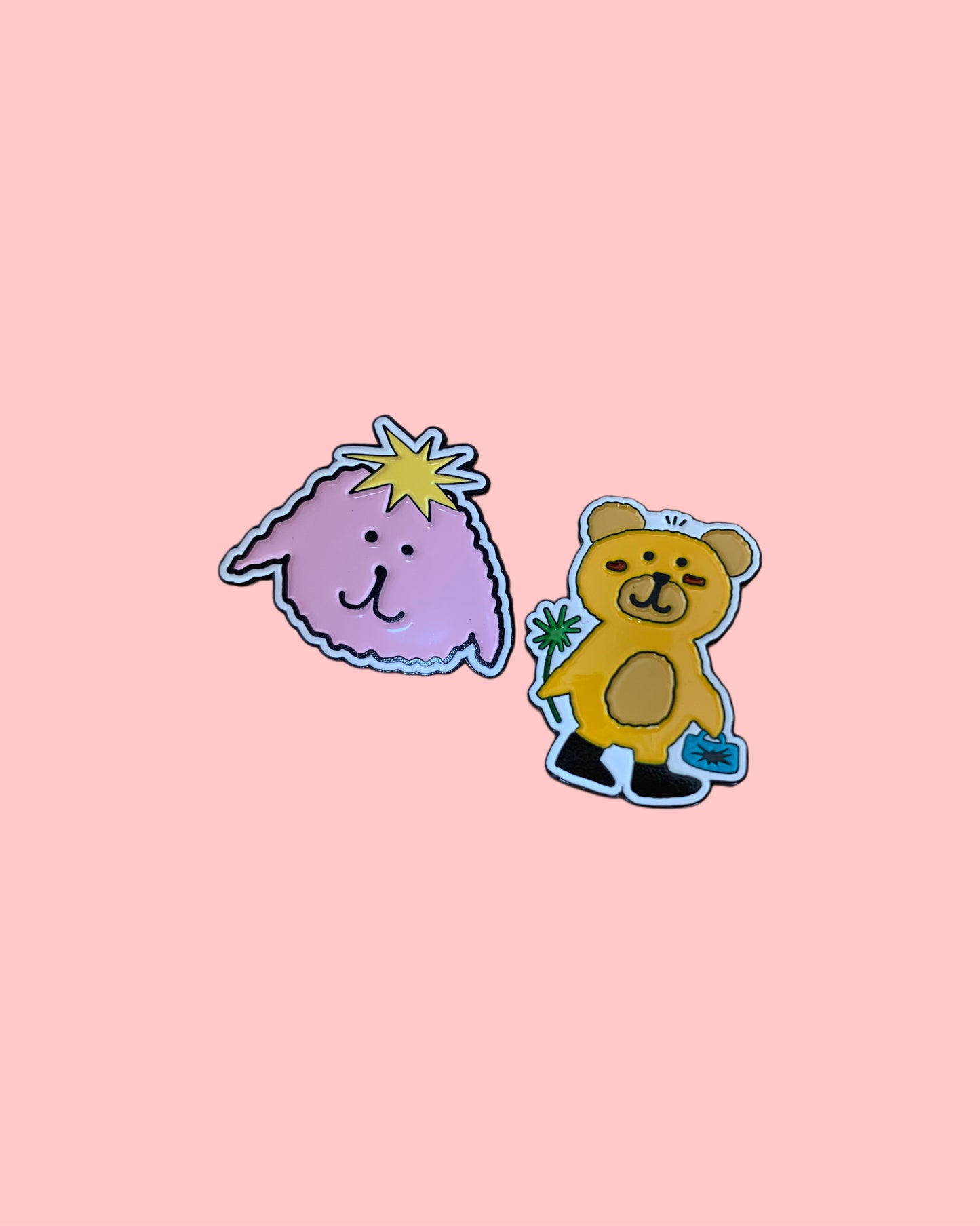 Pins metálicos: oso y perro Estrella